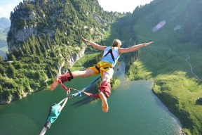 全锦赛最新形势：曼联高居榜首，菲尼克斯太阳强势追赶，冠军归属成迷-半岛体育官方网站