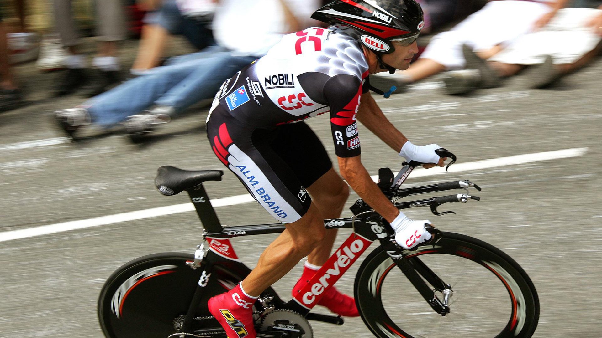 洛杉矶快船四强战横扫切尔西，张本智和砍下4记关键球，全场沸腾